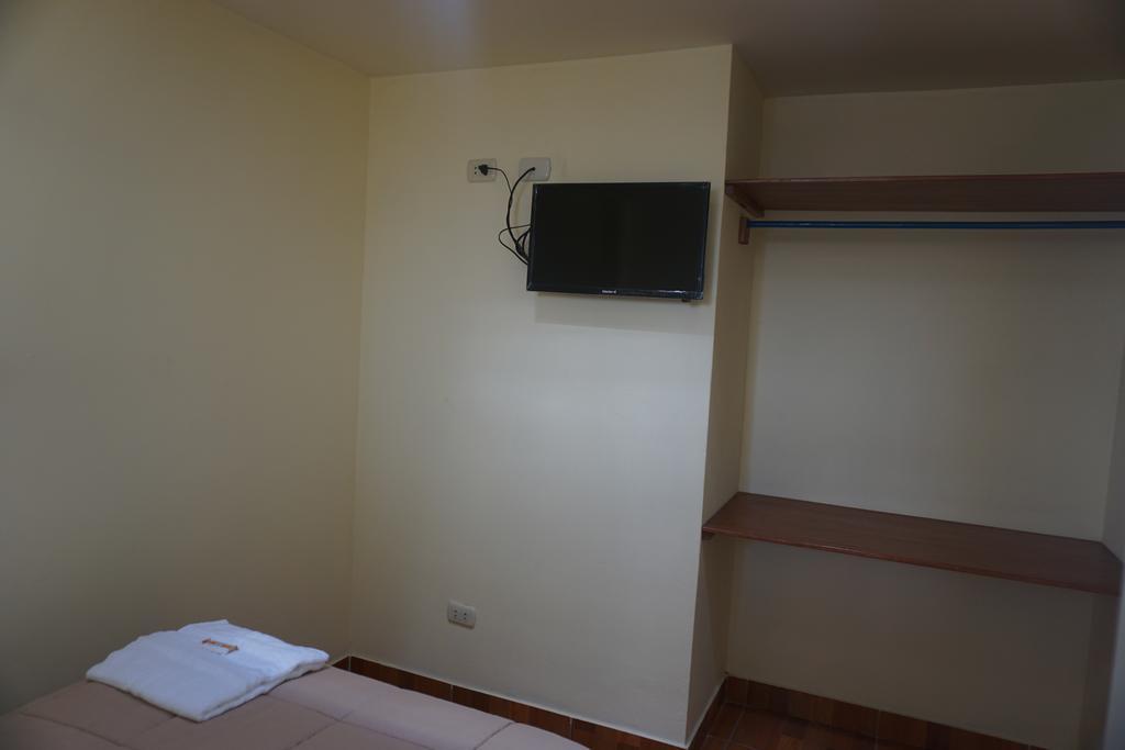 Residencial Mamamia Hotell Tacna Exteriör bild